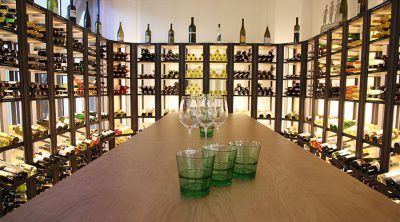 Die Vinothek im Weinviertel mit über 150 Weinen zum Verkosten und im Verkauf